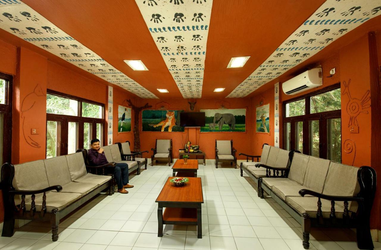 Chitwan Paradise Hotel Sauraha Buitenkant foto